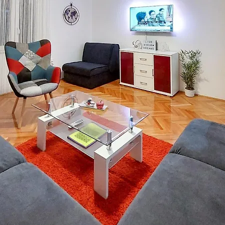 Extraordinary Comfort Mendy *